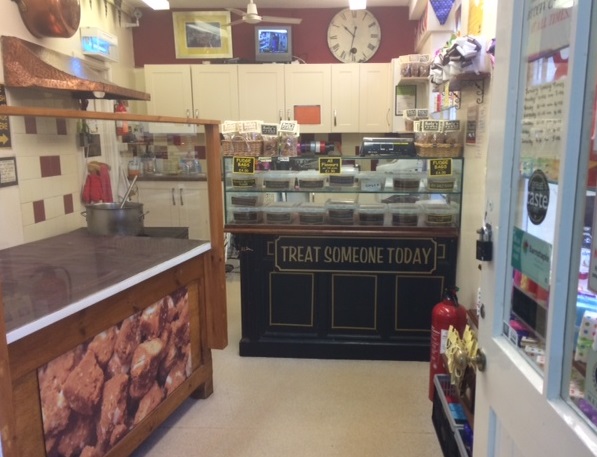Roly's Fudge Barnstaple - inside