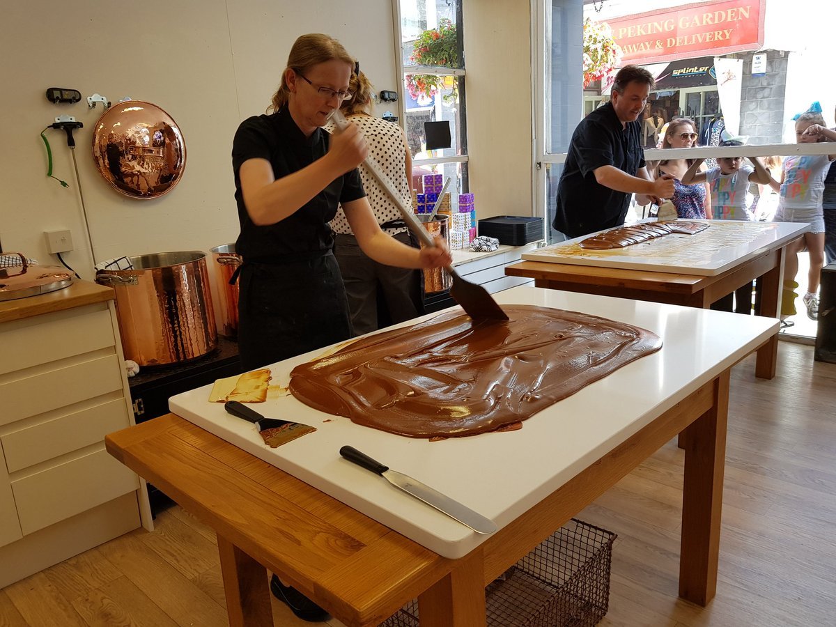 Roly's Fudge Looe