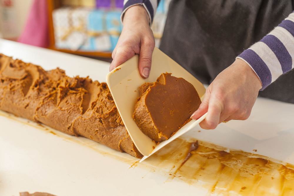Step 4 - Cutting the fudge